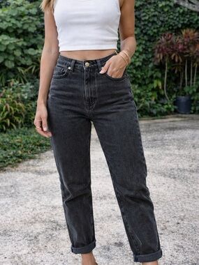 Muse High-Rise Black Mom Jeans
